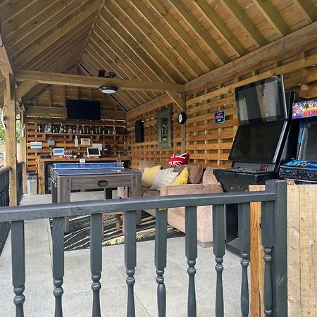 Luxurious Oasis Relax 32C Pool, Jacuzzi Games Bar Villa Дийл Екстериор снимка